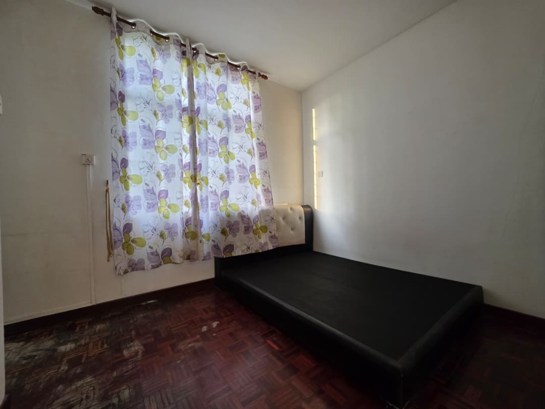 Bedroom inside Country Heights Apartment