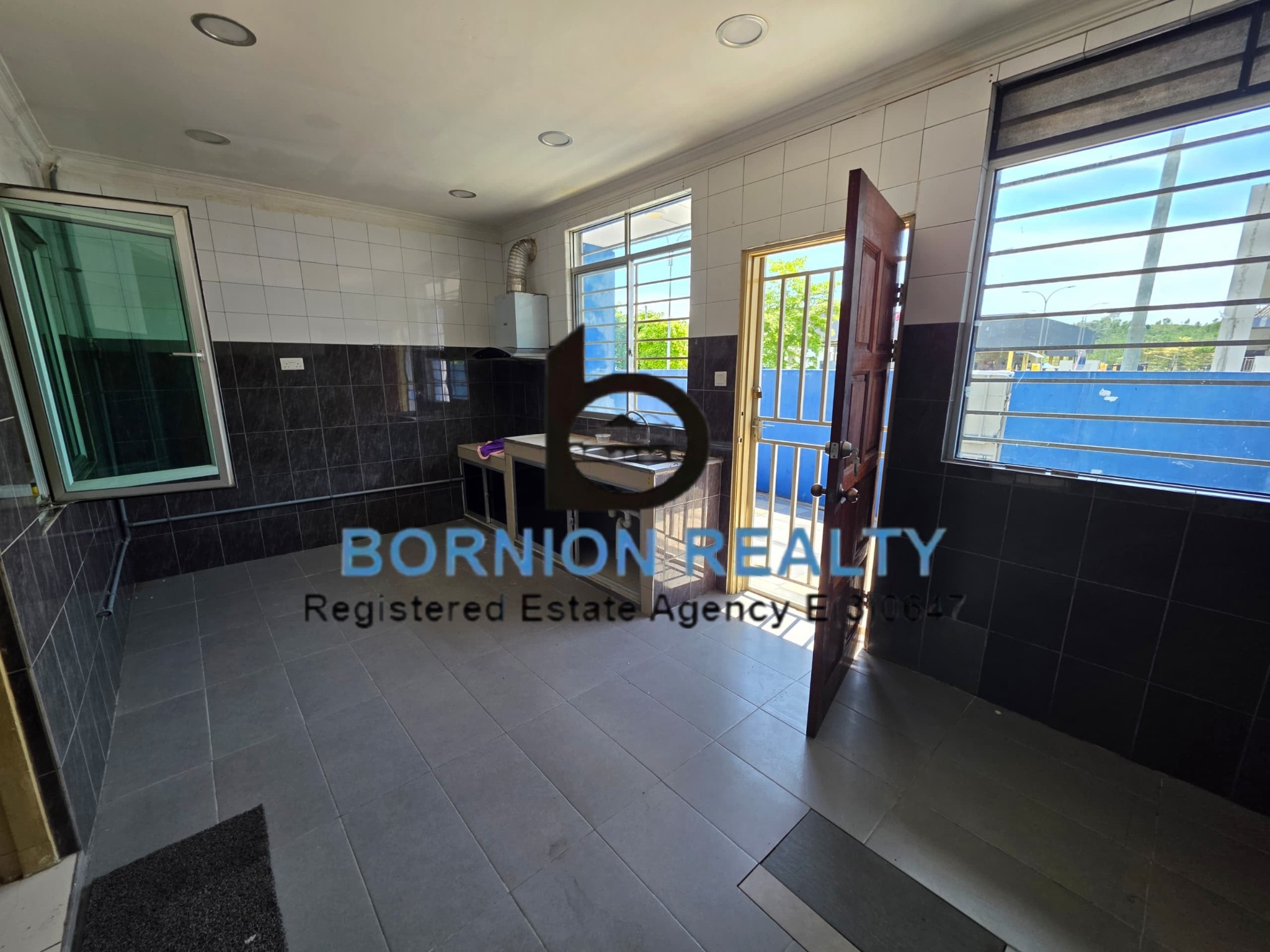 Extended kitchen at Taman Rimba Bandar Sierra